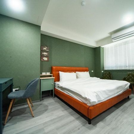 Bed and Breakfast 虎尾小9窩-採自助式入住 à Huwei Extérieur photo
