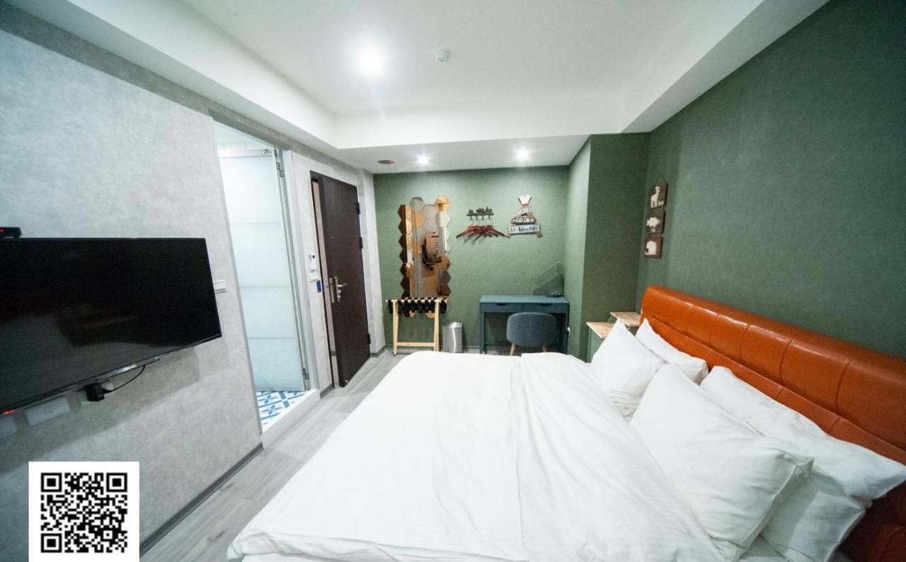 Bed and Breakfast 虎尾小9窩-採自助式入住 à Huwei Extérieur photo