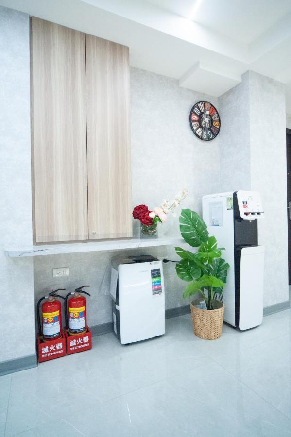 Bed and Breakfast 虎尾小9窩-採自助式入住 à Huwei Extérieur photo